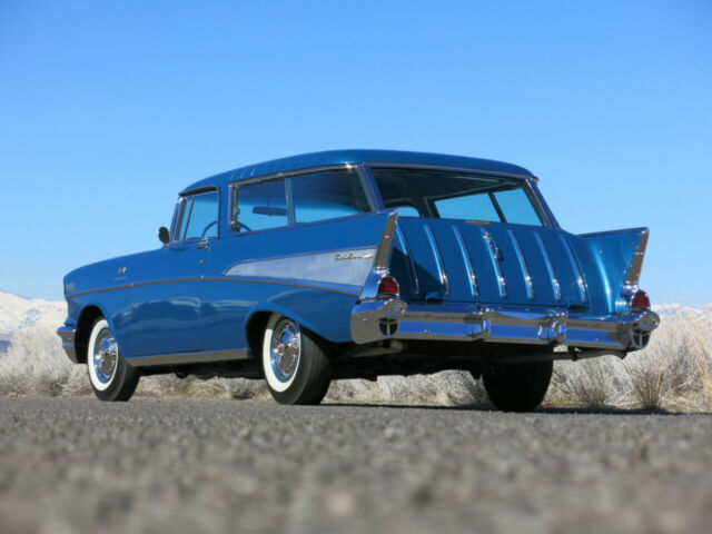 1957 Turquoise Chevrolet Nomad Wagon