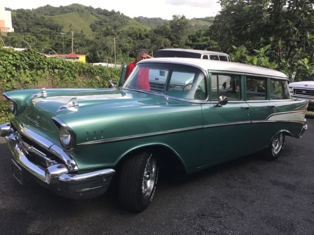 1957 Green Chevrolet Bel Air/150/210 Wagon