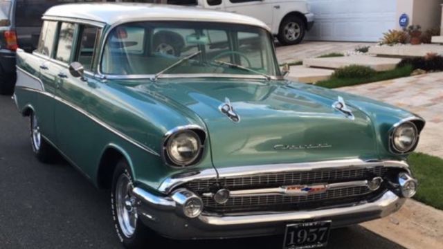1957 Green Chevrolet Bel Air/150/210 Wagon