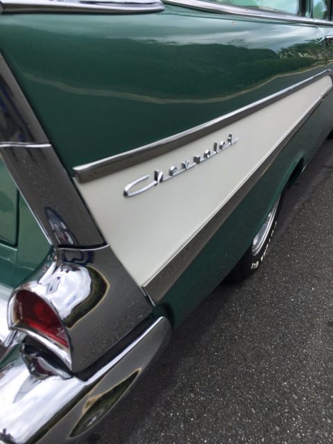 1957 Green Chevrolet Bel Air/150/210 Wagon