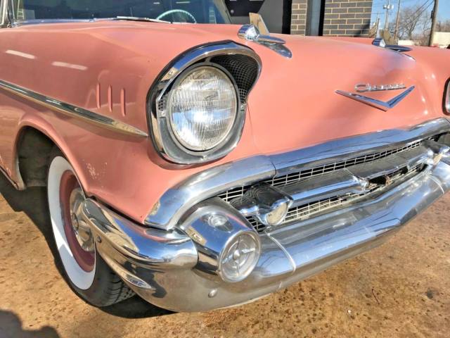 1957 Pink Chevrolet Bel Air/150/210 Wagon