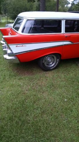1957 ORANGE/WHITE Chevrolet Bel Air/150/210 Wagon