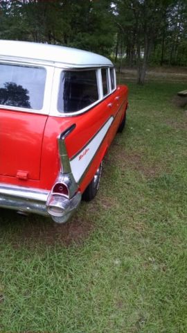 1957 ORANGE/WHITE Chevrolet Bel Air/150/210 Wagon