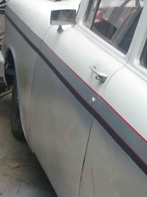 1957 White Chevrolet Bel Air/150/210 Wagon