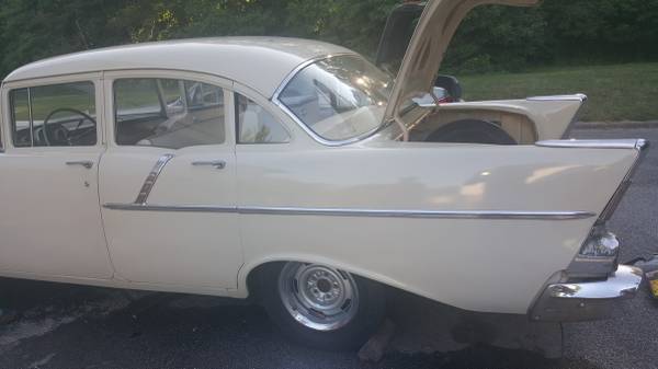 1957 beige Chevrolet Bel Air/150/210