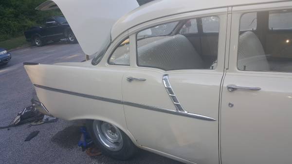 1957 beige Chevrolet Bel Air/150/210