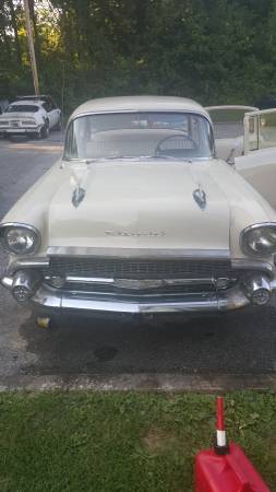 1957 beige Chevrolet Bel Air/150/210