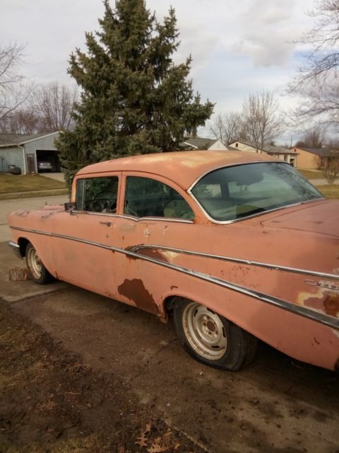 1957 Canyon coral Chevrolet Bel Air/150/210 Sedan