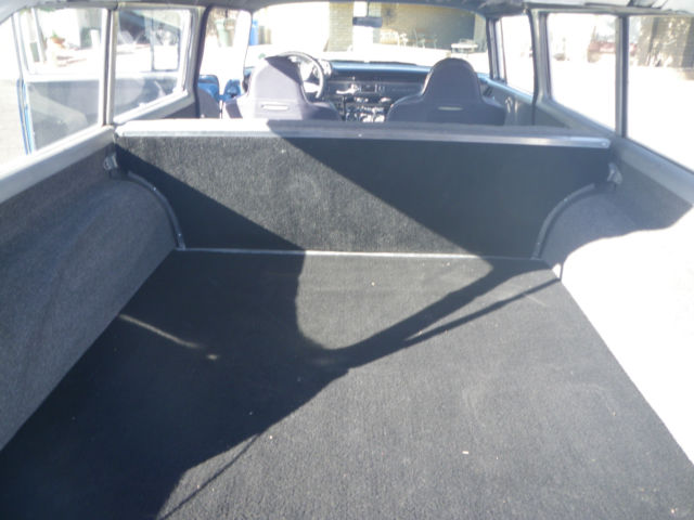 1957 Blue & White Chevrolet Bel Air/150/210 Wagon