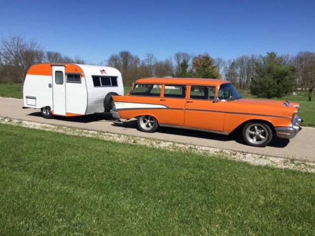 1957 Orange Chevrolet Bel Air/150/210 Wagon