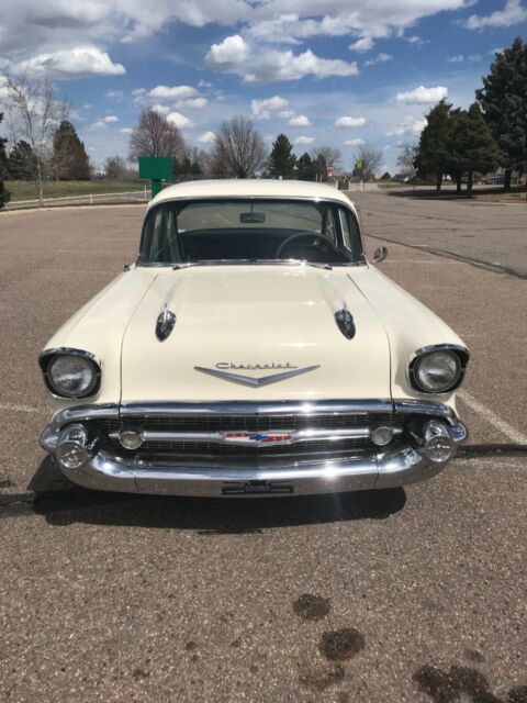1957 White Chevrolet Bel Air/150/210 Sedan