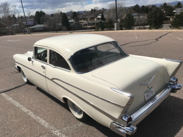 1957 White Chevrolet Bel Air/150/210 Sedan