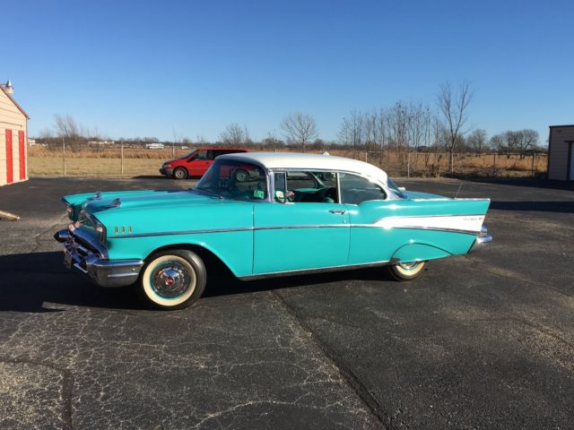 1957 Tropical Turquoise w / India Ivory Top Chevrolet Bel Air/150/210 Coupe