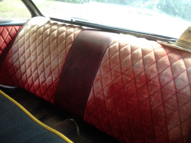 1957 white/red Chevrolet Bel Air/150/210 Sedan