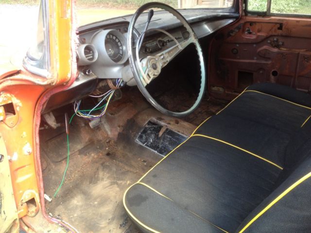 1957 white/red Chevrolet Bel Air/150/210 Sedan