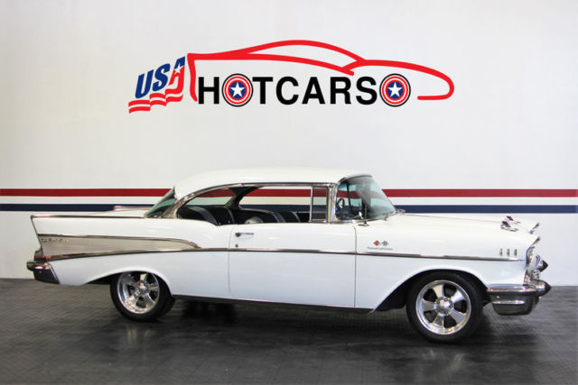1957 White Chevrolet Bel Air/150/210 Hardtop