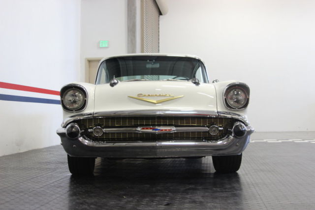 1957 White Chevrolet Bel Air/150/210 Hardtop