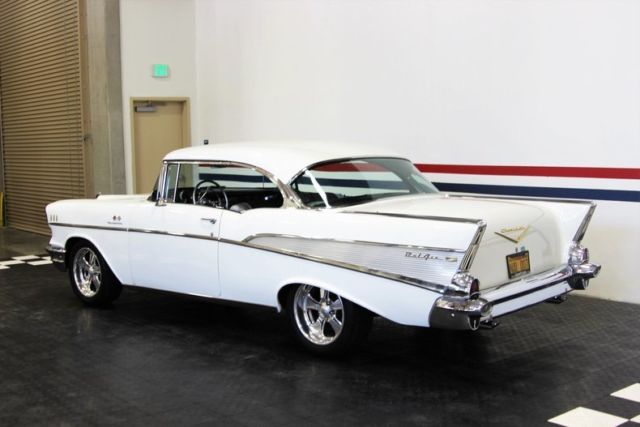1957 White Chevrolet Bel Air/150/210 Hardtop