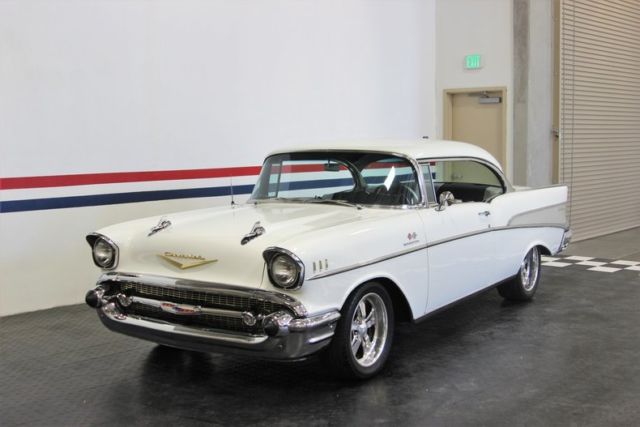 1957 White Chevrolet Bel Air/150/210 Hardtop