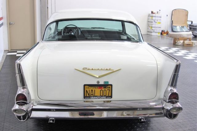 1957 White Chevrolet Bel Air/150/210 Hardtop