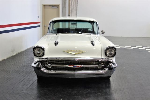 1957 White Chevrolet Bel Air/150/210 Hardtop