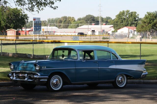 1957 Chevrolet Bel Air/150/210