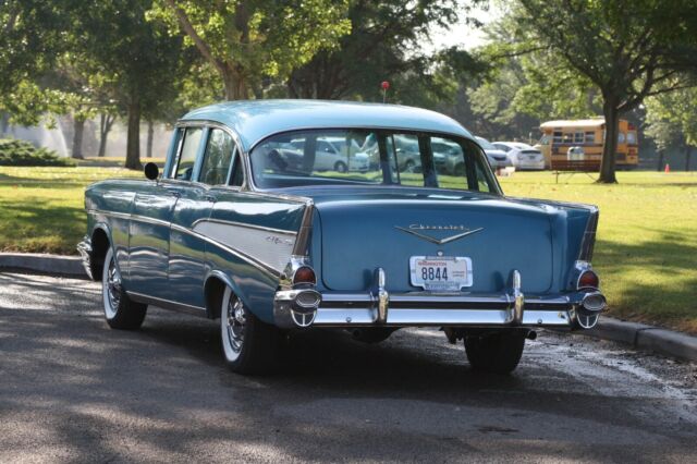 1957 Chevrolet Bel Air/150/210