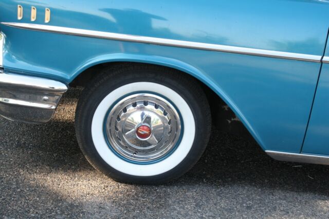 1957 Chevrolet Bel Air/150/210