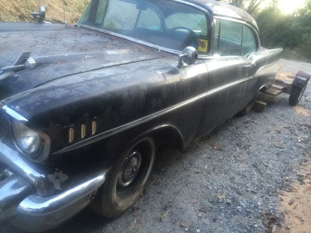 1957 Red/White Chevrolet Bel Air/150/210 2 Door Hardtop