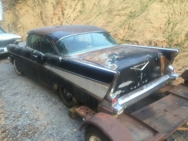 1957 Red/White Chevrolet Bel Air/150/210 2 Door Hardtop