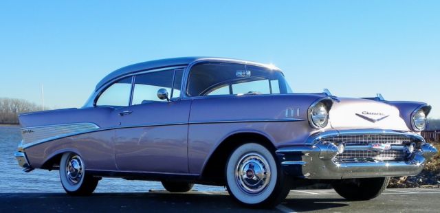 1957 Dusk Pearl / top silver Chevrolet Bel Air/150/210 Sport Coupe