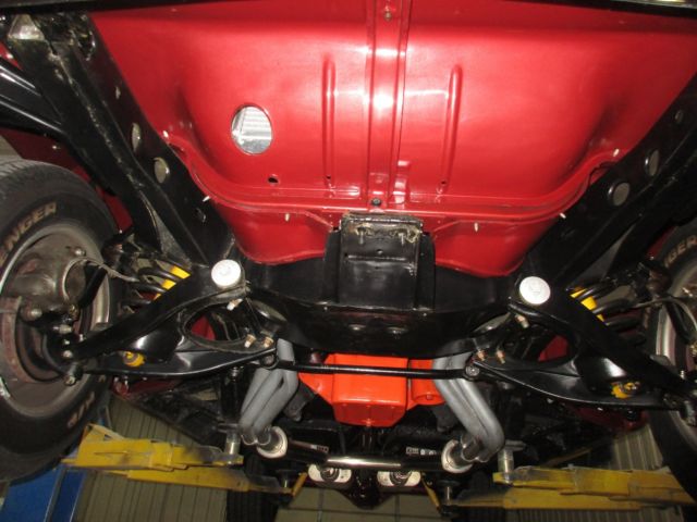 1957 RED MET. Chevrolet Bel Air/150/210 Sedan