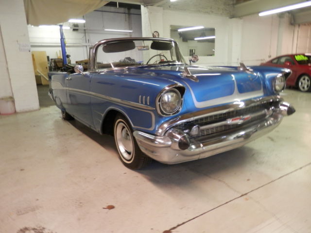 1957 Blue Chevrolet Bel Air/150/210 Convertible
