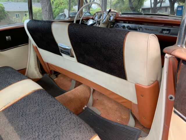 1957 Gold Chevrolet Bel Air/150/210 Hardtop