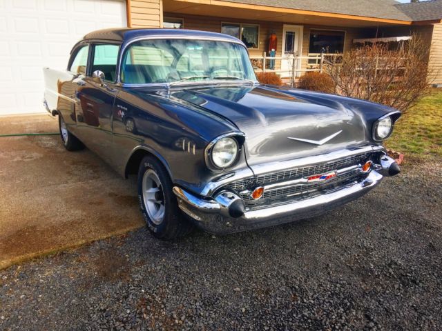 1957 Gray Chevrolet Bel Air/150/210 Sedan