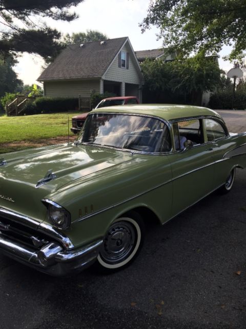 1957 Chevrolet Bel Air/150/210 Sedan