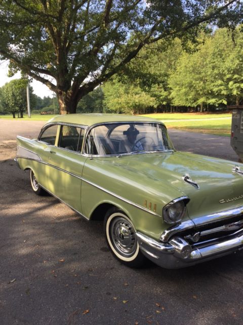 1957 Chevrolet Bel Air/150/210 Sedan