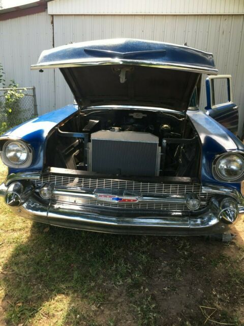 1957 Blue/white Chevrolet Wagon Wagon