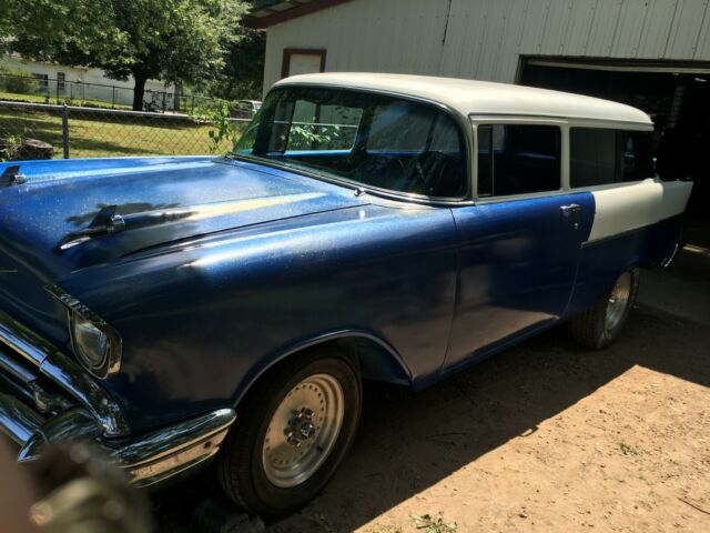 1957 Blue/white Chevrolet Wagon Wagon