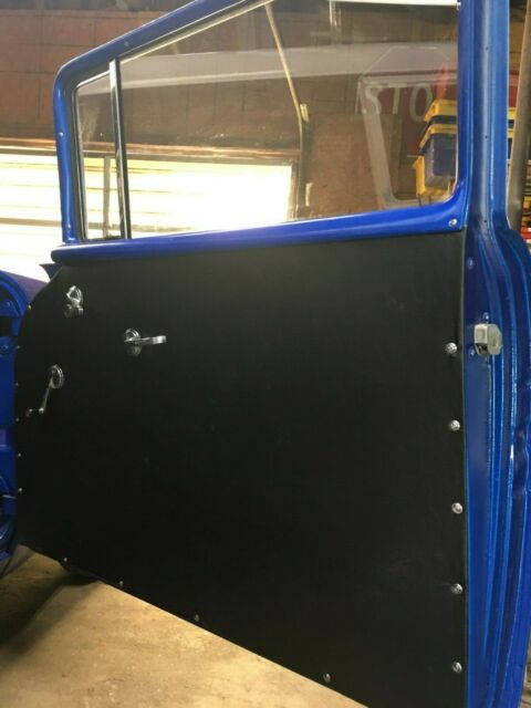 1957 Blue/white Chevrolet Wagon Wagon