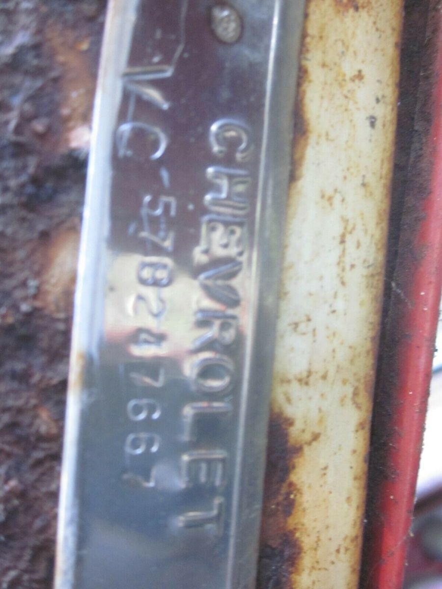 1957 White Chevrolet Bel Air/150/210 Wagon