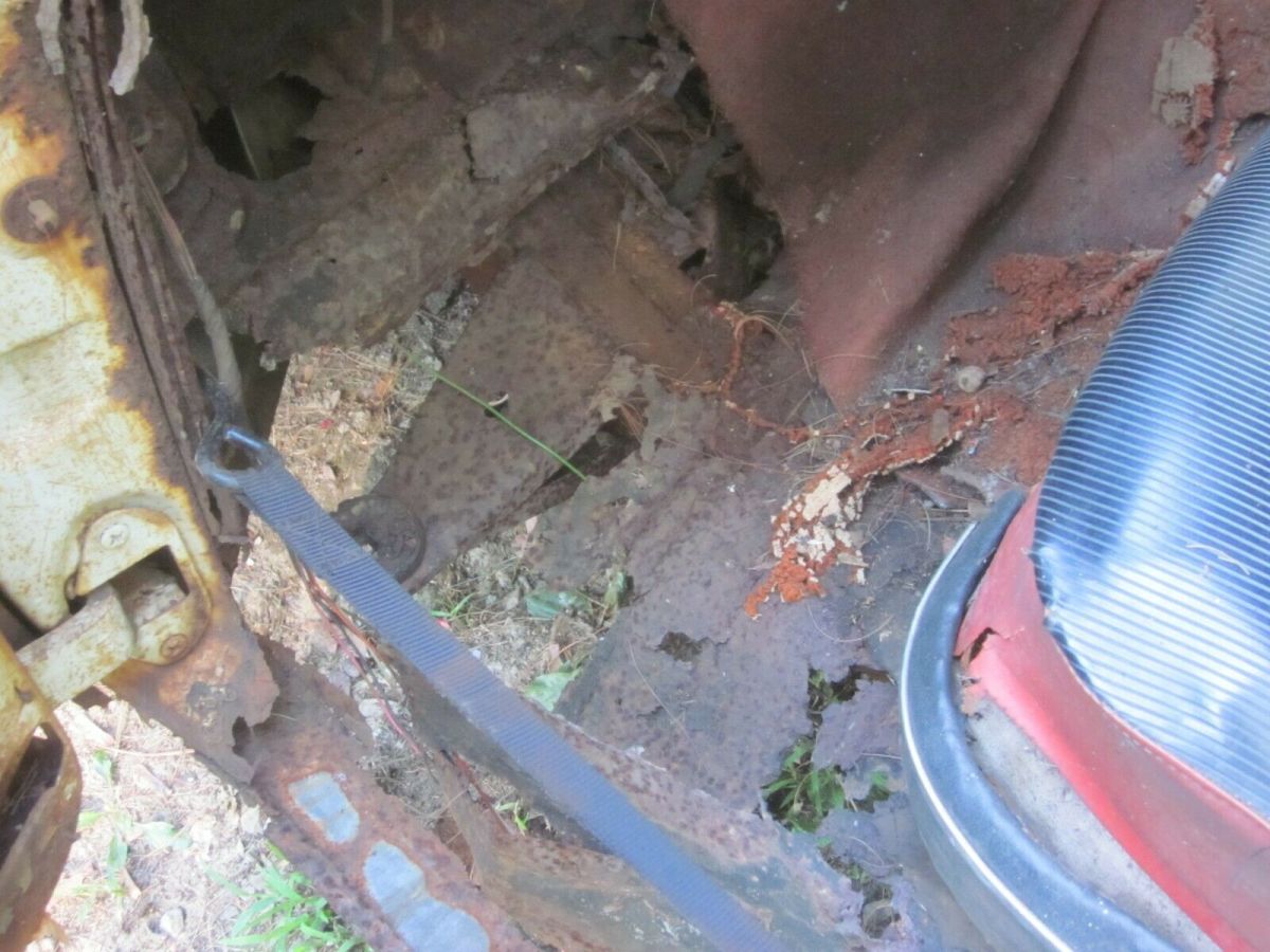 1957 White Chevrolet Bel Air/150/210 Wagon