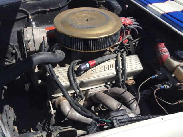 1957 White Chevrolet Corvette Convertible