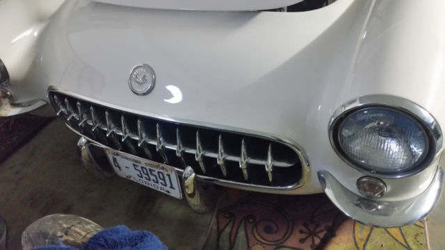 1957 White Chevrolet Corvette Convertible