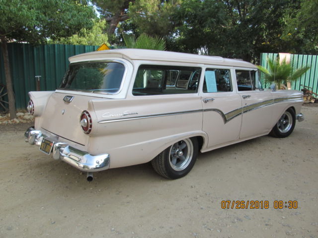 1957 TAN & WHITE Ford 4DR COUNTRY WAGON Wagon
