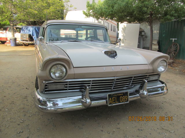 1957 TAN & WHITE Ford 4DR COUNTRY WAGON Wagon