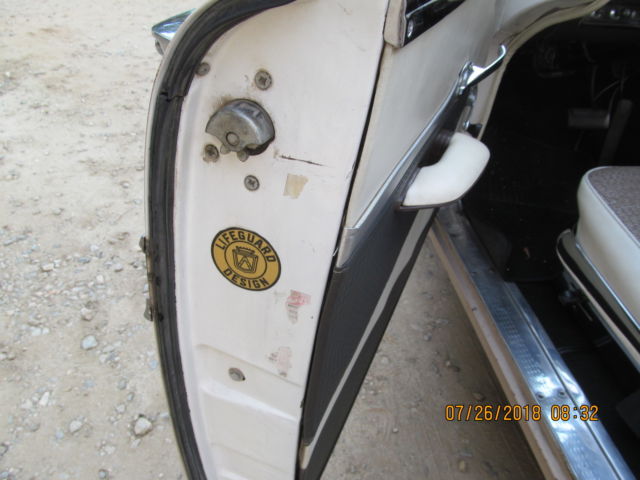 1957 TAN & WHITE Ford 4DR COUNTRY WAGON Wagon