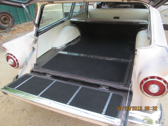 1957 TAN & WHITE Ford 4DR COUNTRY WAGON Wagon