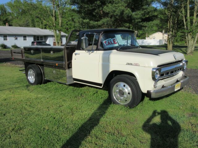 1957 Brown and Cream Ford F-500