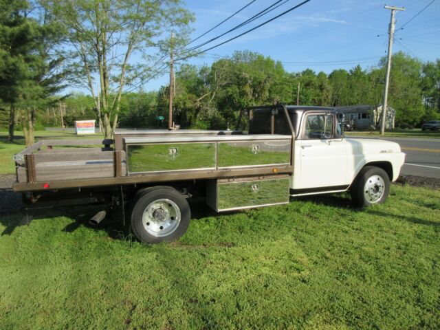 1957 Brown and Cream Ford F-500